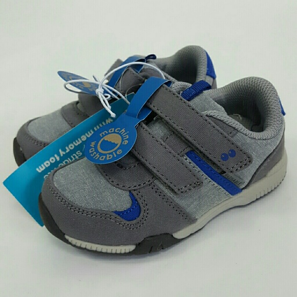 stride rite wide shoes